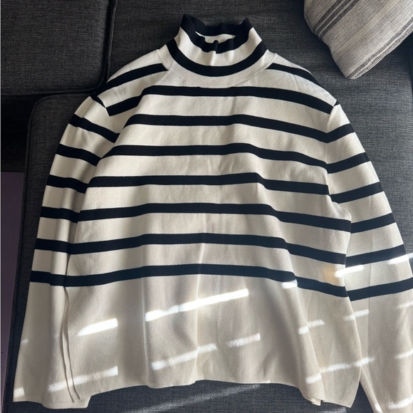 H&M Black and White Striped Turtleneck Sweater - Picture 1 of 2